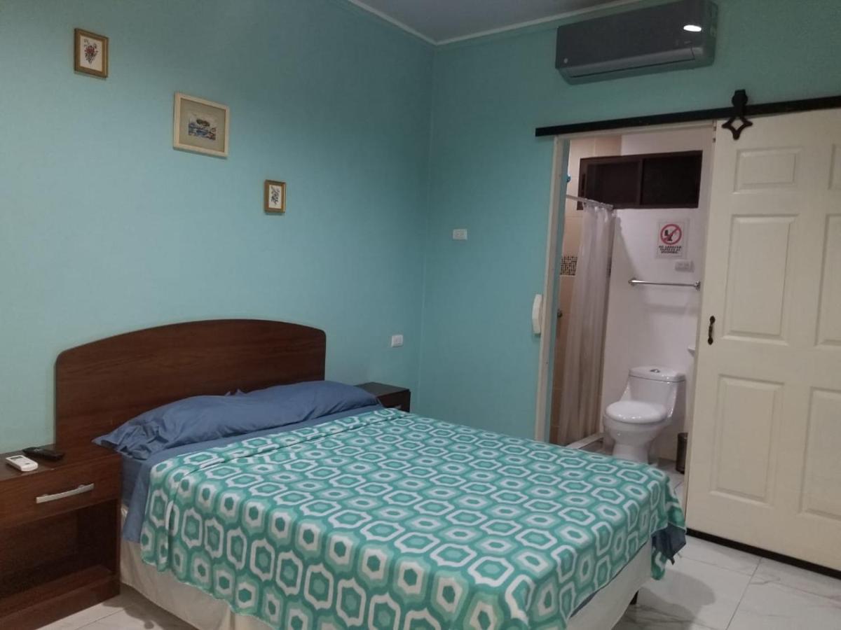 Hotel Casa Blanca León Zewnętrze zdjęcie